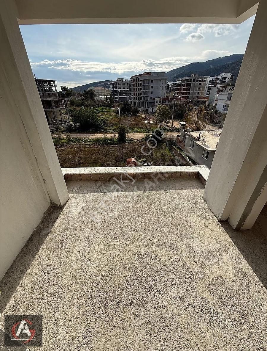 Faruk Arısan'dan Denize Çok Yakın Ve Deniz Manzaralı Lüx 2+1 - Görsel 24