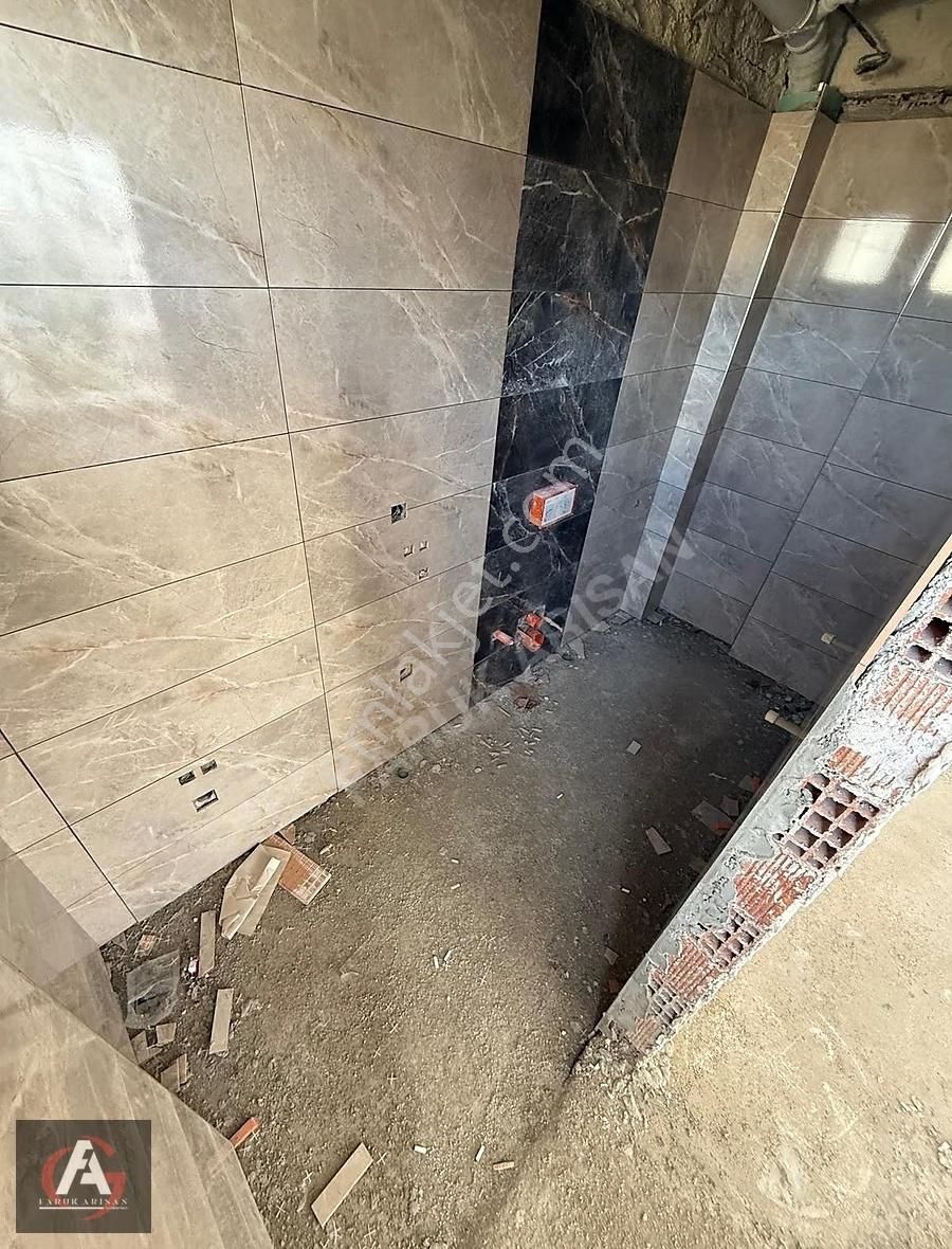 Faruk Arısan'dan Denize Çok Yakın Ve Deniz Manzaralı Lüx 2+1 - Görsel 20