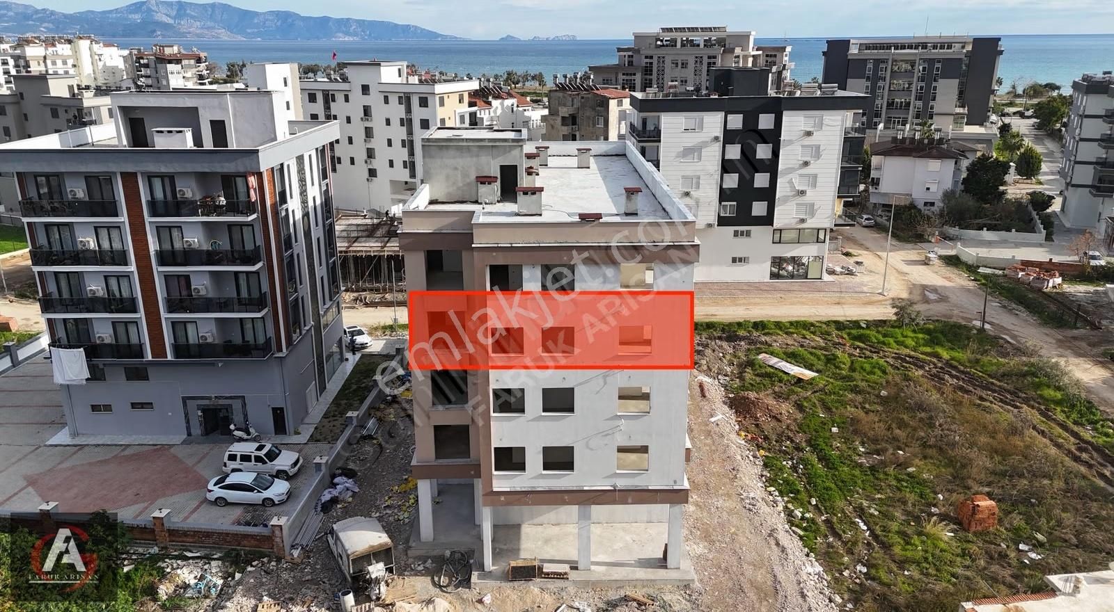 Faruk Arısan'dan Denize Çok Yakın Ve Deniz Manzaralı Lüx 2+1 - Görsel 3