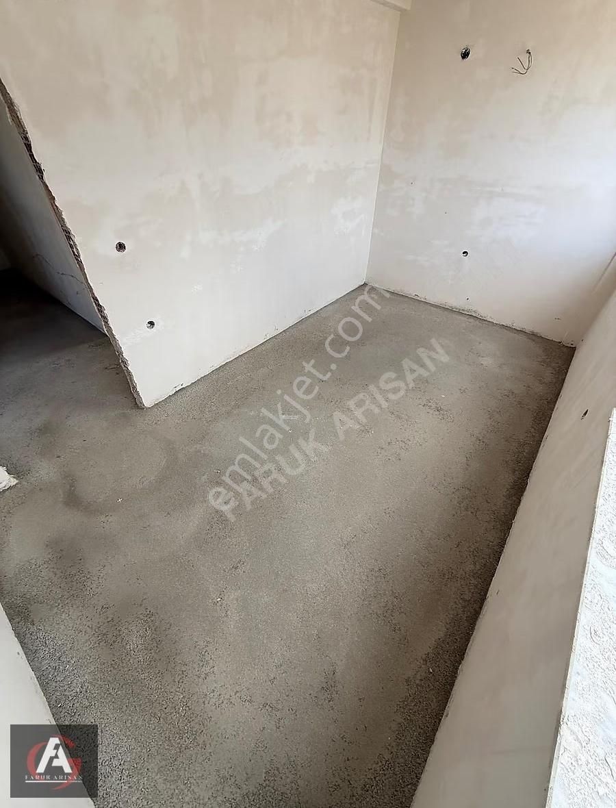 Faruk Arısan'dan Denize Çok Yakın Ve Deniz Manzaralı Lüx 2+1 - Görsel 17