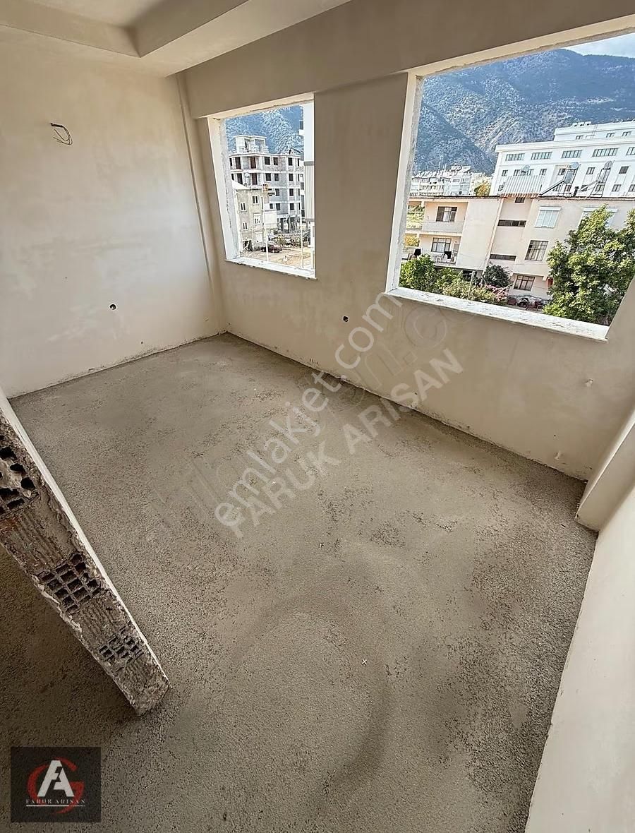 Faruk Arısan'dan Denize Çok Yakın Ve Deniz Manzaralı Lüx 2+1 - Görsel 16