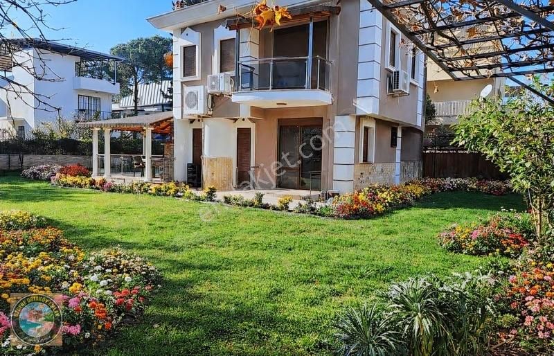Gümüldür Sahilde Satılık 600m2 Arsada Havuzlu Villa - Görsel 10