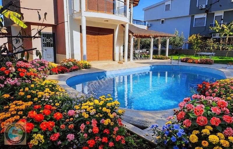Gümüldür Sahilde Satılık 600m2 Arsada Havuzlu Villa - Görsel 15