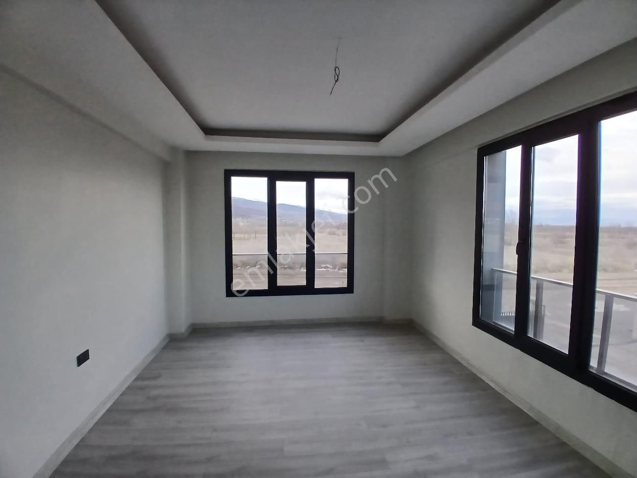 Akçay Emlak'tan Akşehir Yarenler Mahallesinde Garajlı Satılık Sıfır 2+1 Daire - Görsel 5