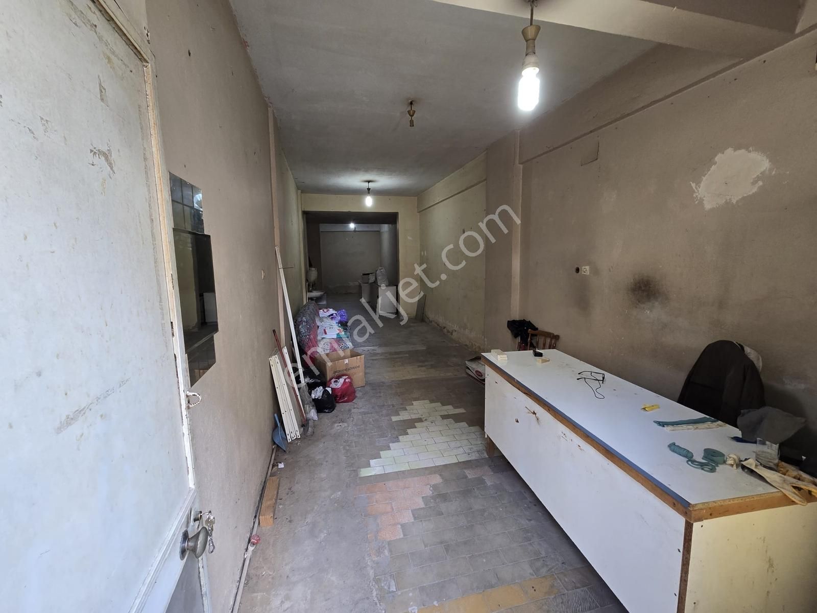 Balçovada Otobüs Yolu Üzerinde Kiralık 70 M.kare Dükkan - Görsel 2