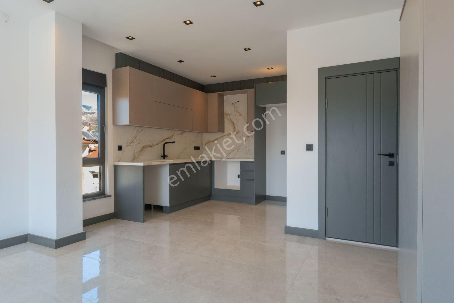 Alanya Demirtaş’ta Mobilyalı | Güneş Alan | 2+1 Dubleks Satılık Daire - Görsel 8