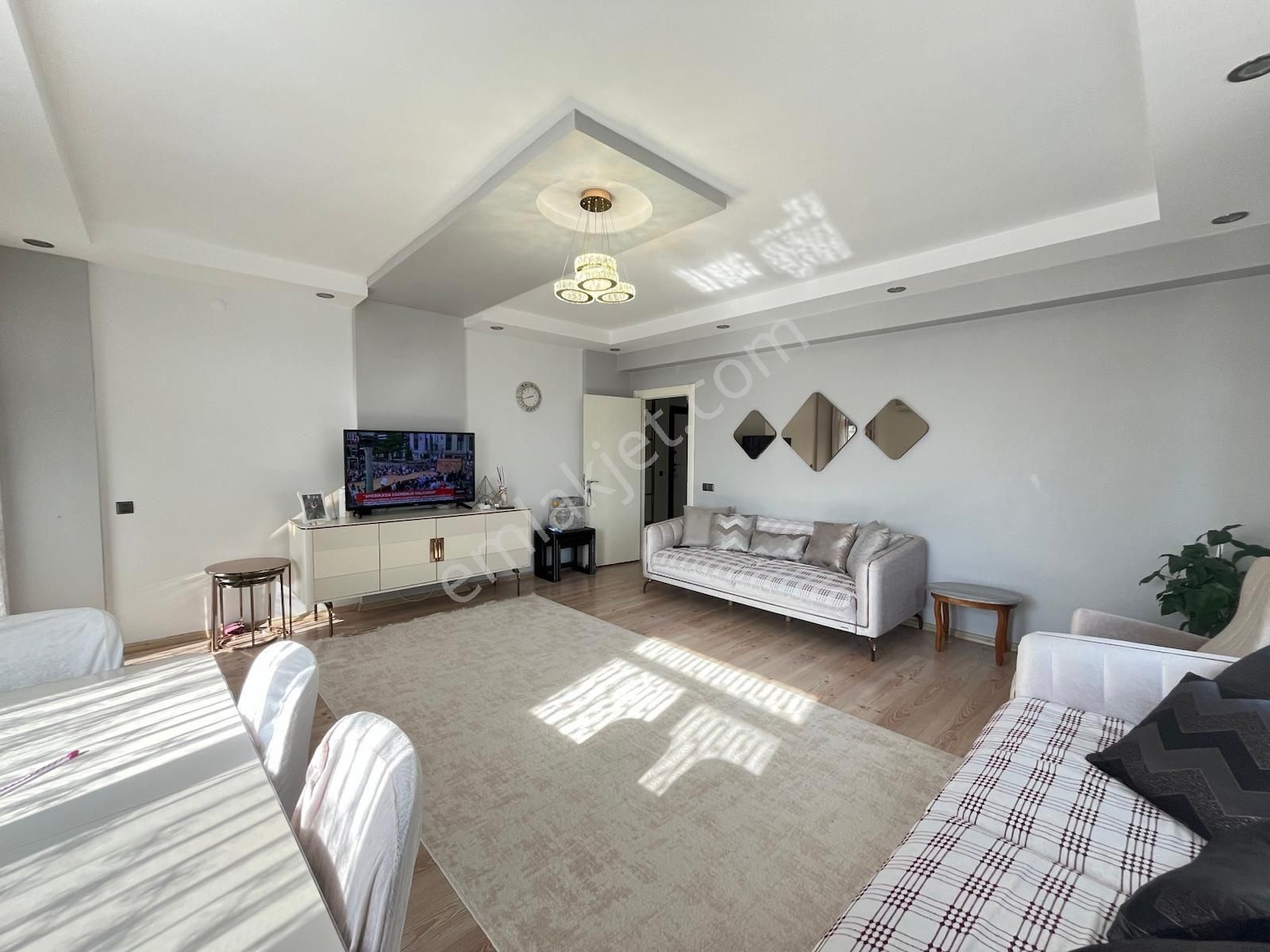 Radison Otel Civarı 3+1 Arakat Acil Satılık Daire - Görsel 2