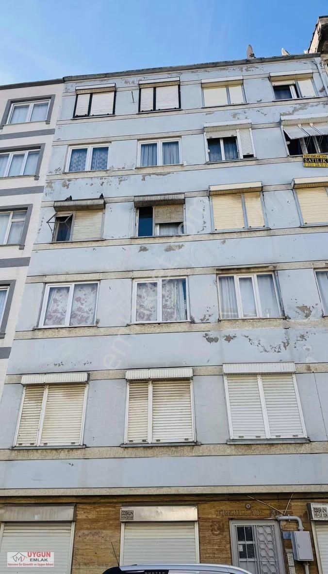 Küçük Kumlada Denize Sıfır Eşyalı Daire