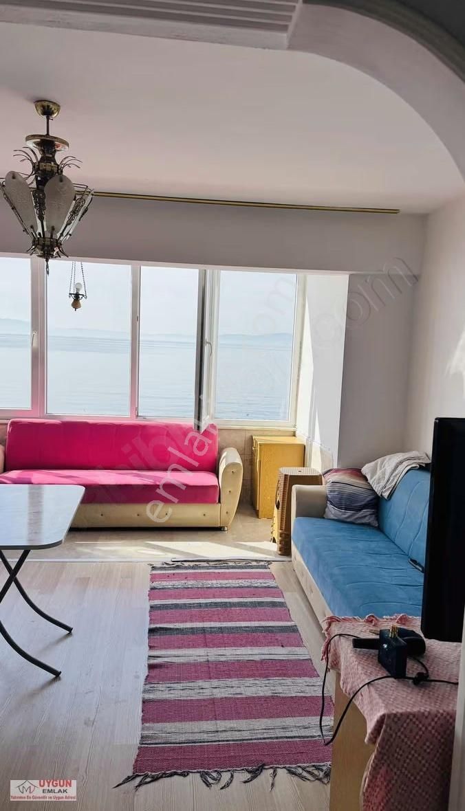 Küçük Kumlada Denize Sıfır Eşyalı Daire - Görsel 2