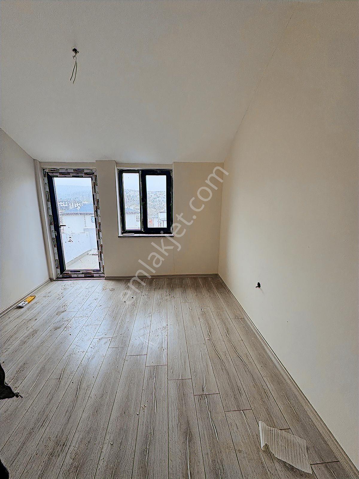 Bandırma Mavi Emlaktan Yeni Mah Ön Cephe 1+1 Dublex Satılk Daire - Görsel 3