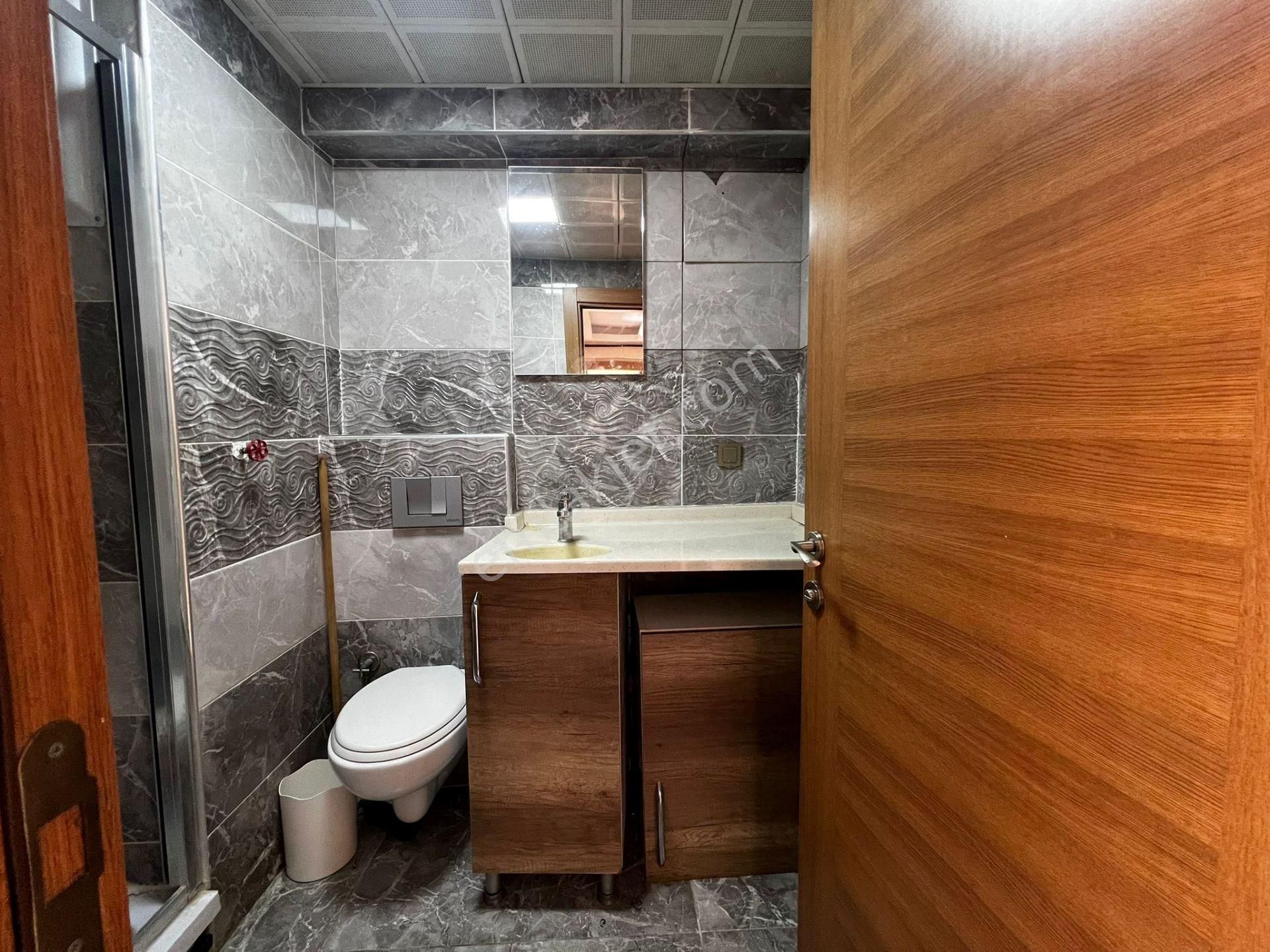 Karşıyaka Serinkuyu’da Anadolu Cad. Üzeri 6 Yıllık 2+1 | Net 70m² Kapalı Mutfak Kiralık Daire - Görsel 11