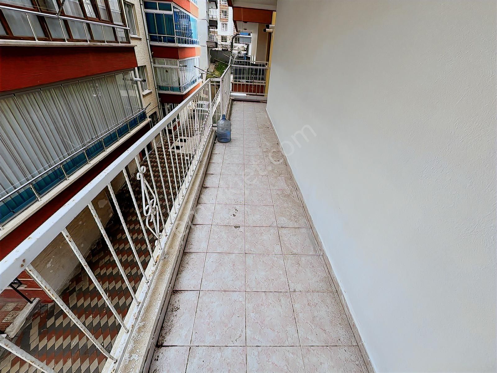 Ufuktepede Cadde Yakını Ön Cephe Asansörlü 3+1 - Görsel 14