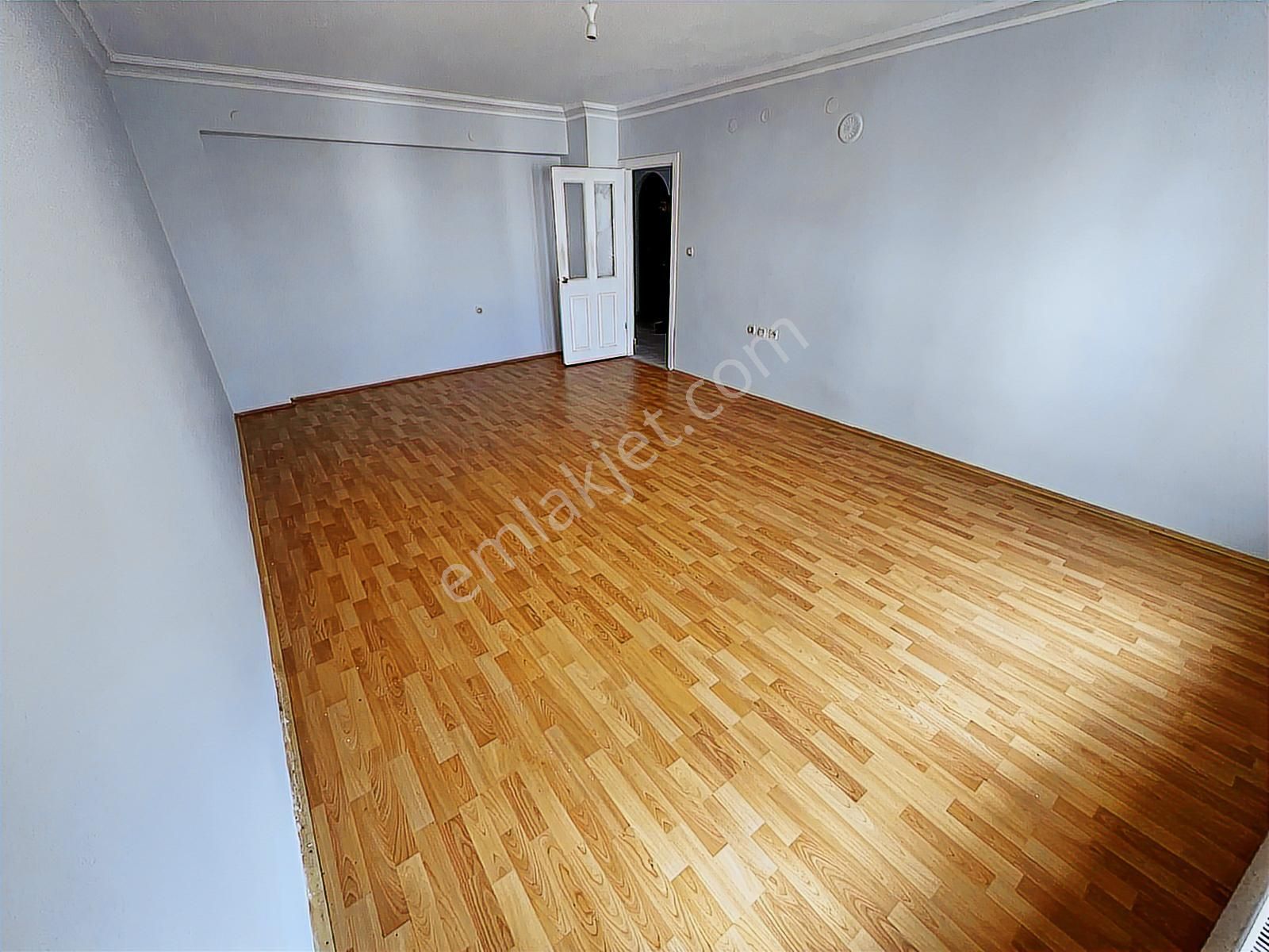 Ufuktepede Cadde Yakını Ön Cephe Asansörlü 3+1 - Görsel 7