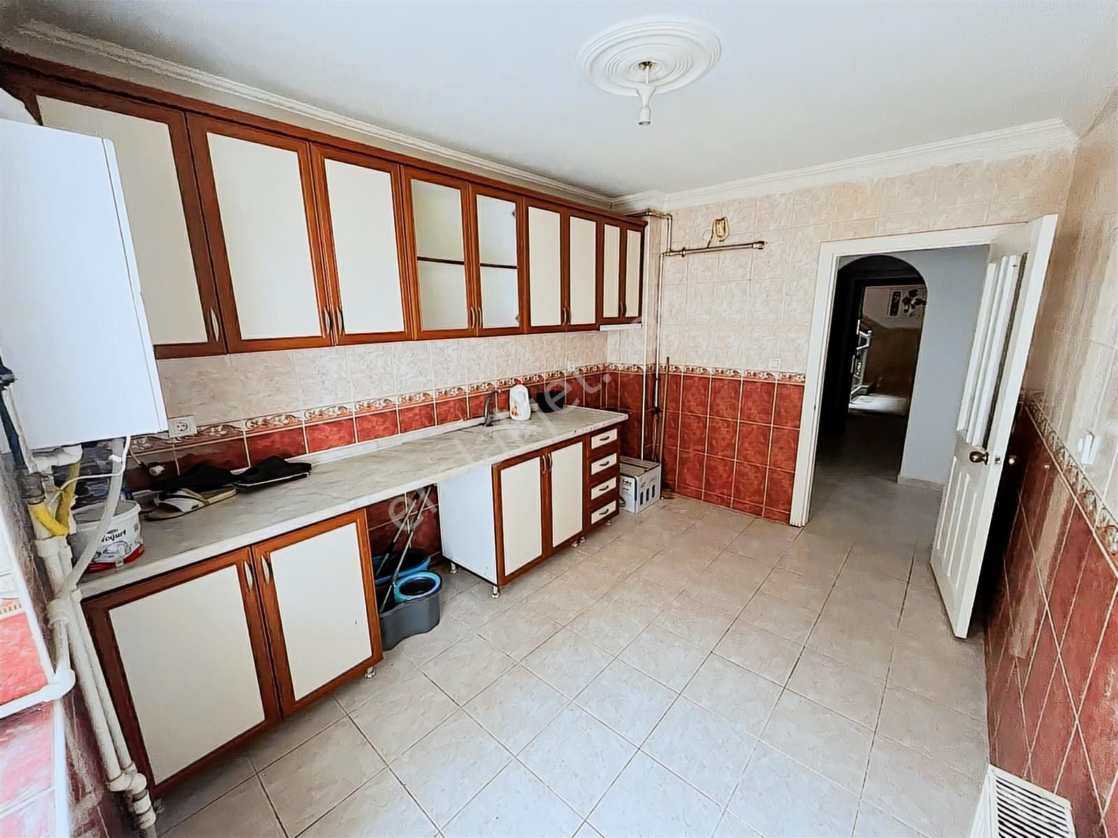 Ufuktepede Cadde Yakını Ön Cephe Asansörlü 3+1 - Görsel 5