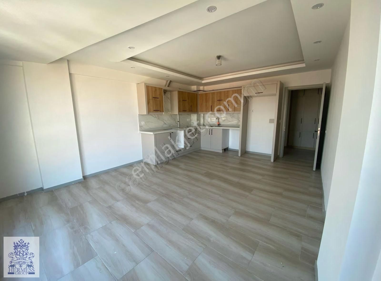 Hermess'den Akkonak Mah'de Cadde Üzeri Kiralık 2+1 Daire - Görsel 2