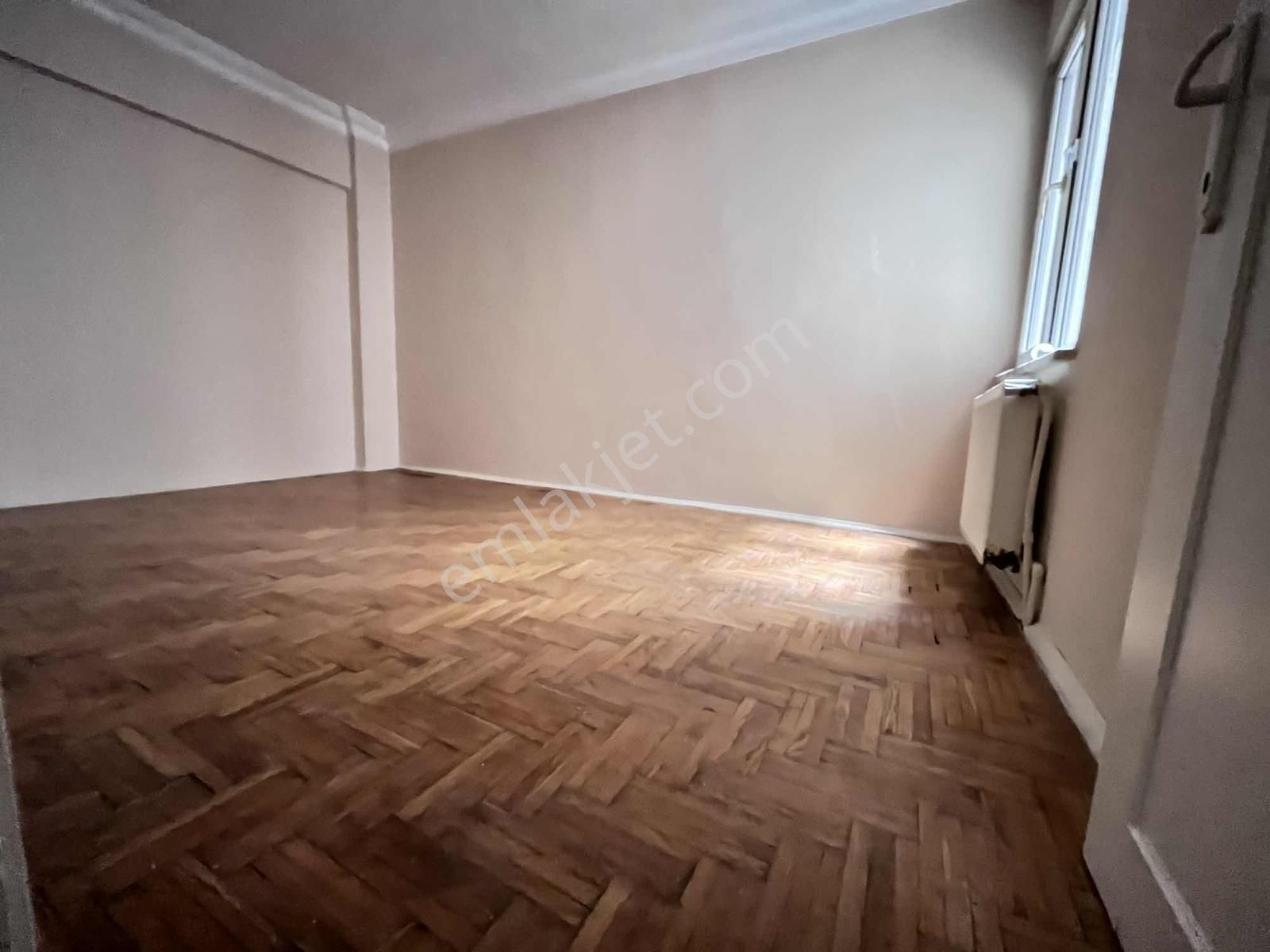 Maltepe Zümrütevlerde Palmiye Sitesi İçerisinde 3+1 Temiz 2. Kat - Görsel 6