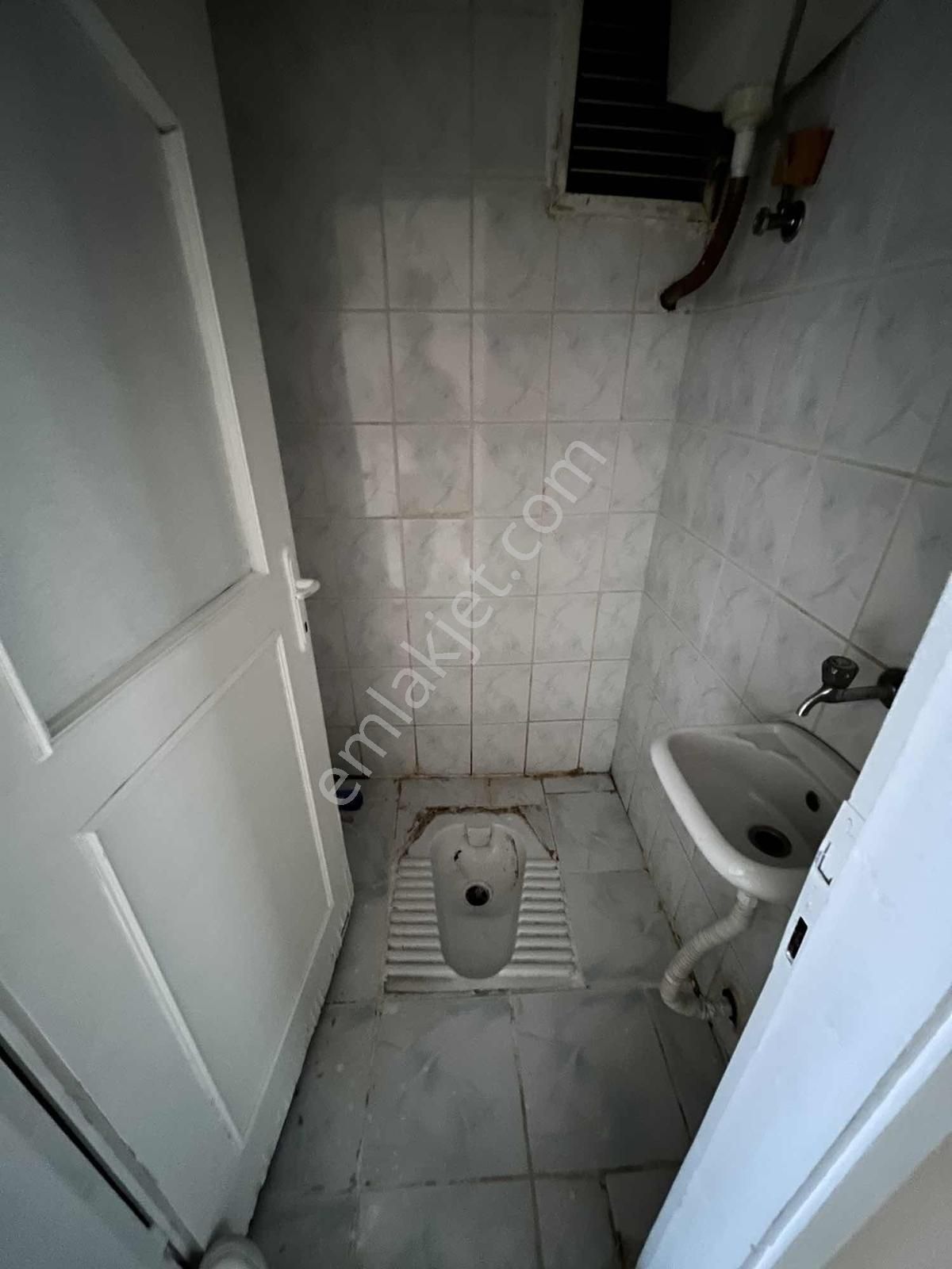 Maltepe Zümrütevlerde Palmiye Sitesi İçerisinde 3+1 Temiz 2. Kat - Görsel 12