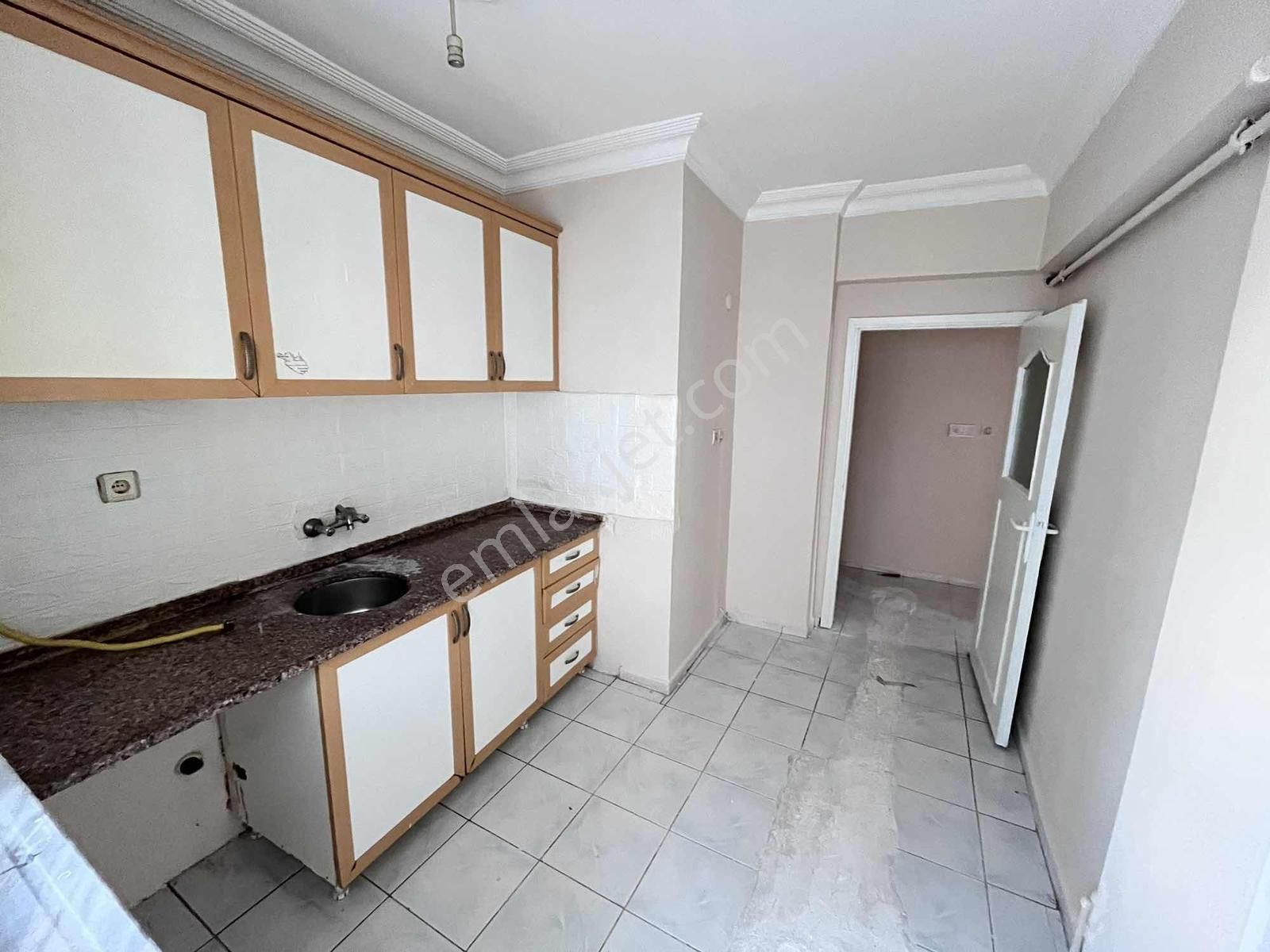 Maltepe Zümrütevlerde Palmiye Sitesi İçerisinde 3+1 Temiz 2. Kat - Görsel 32