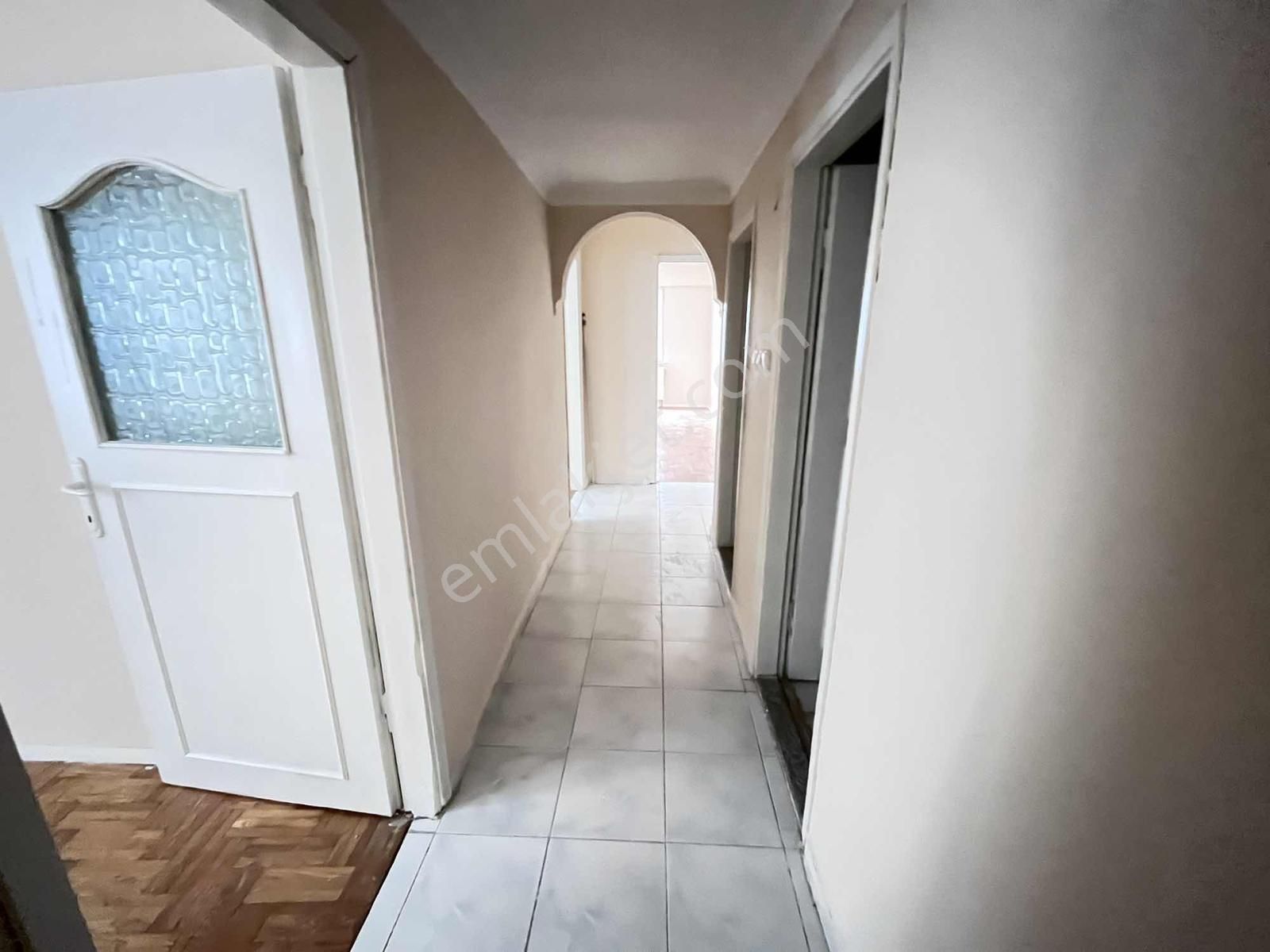 Maltepe Zümrütevlerde Palmiye Sitesi İçerisinde 3+1 Temiz 2. Kat - Görsel 5