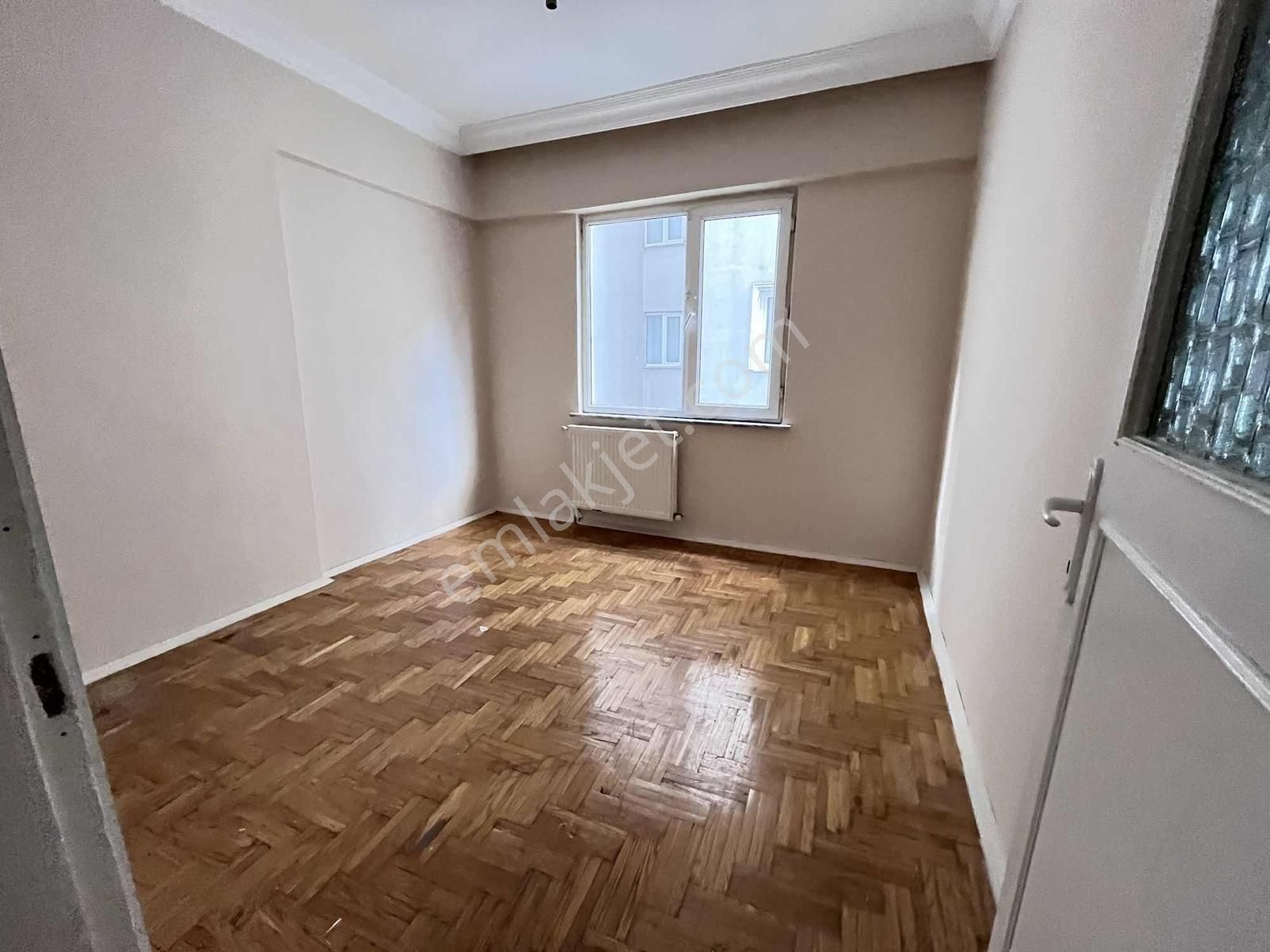 Maltepe Zümrütevlerde Palmiye Sitesi İçerisinde 3+1 Temiz 2. Kat - Görsel 33