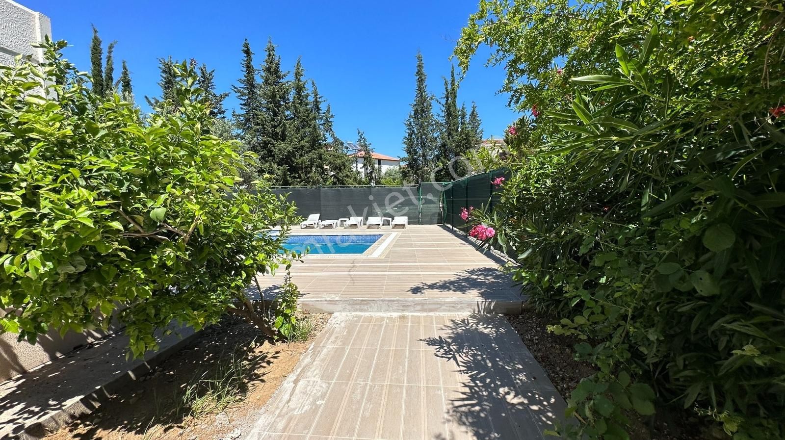 5+1 Müstakil Havuzlu Villa Kendine Ait Havuz,bahçe Ve Araç Parkı - Görsel 22