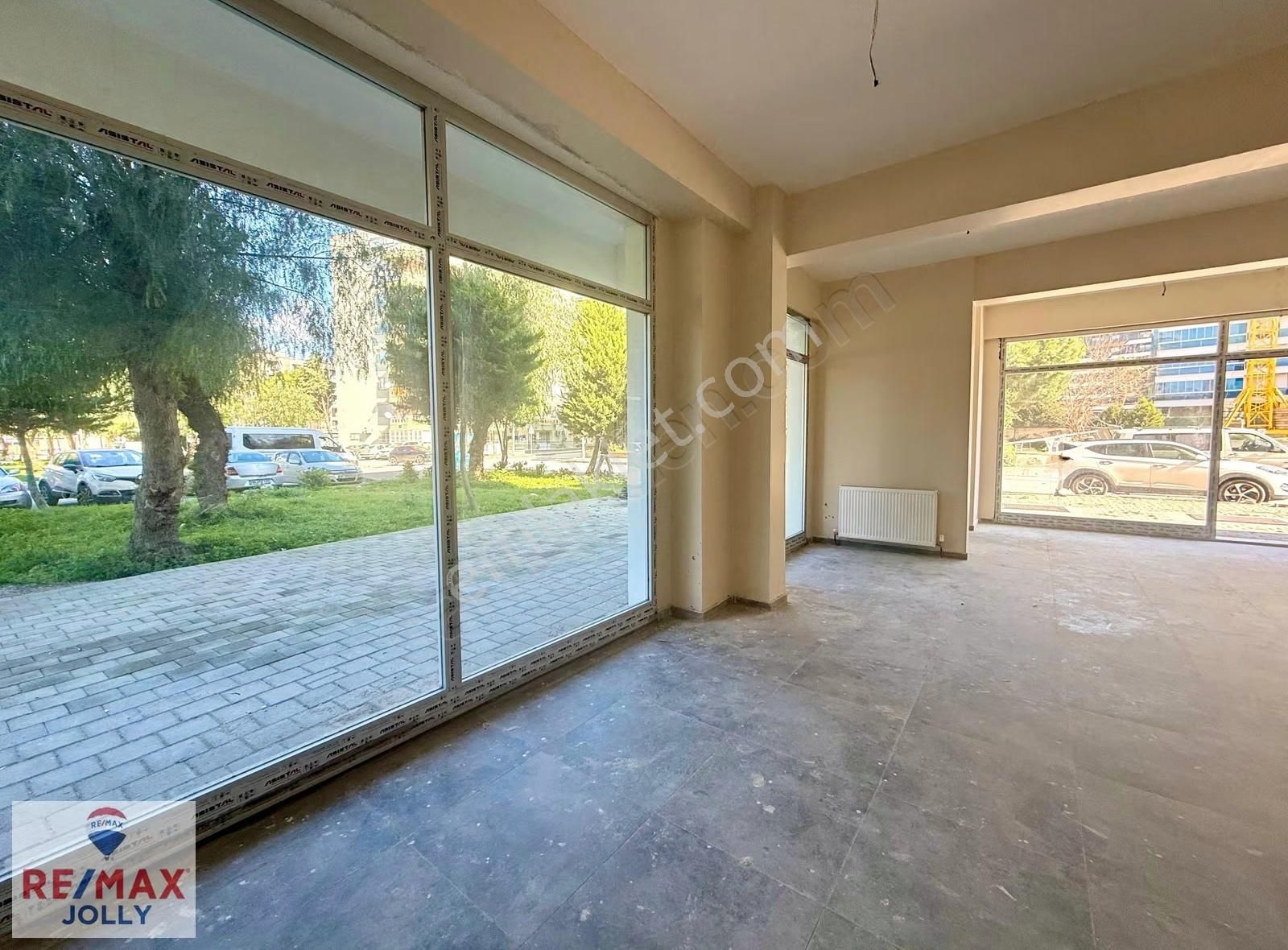 Manavkuyu Mahallesi İşlek Lokasyonda Kiralık Dükkan - Görsel 7