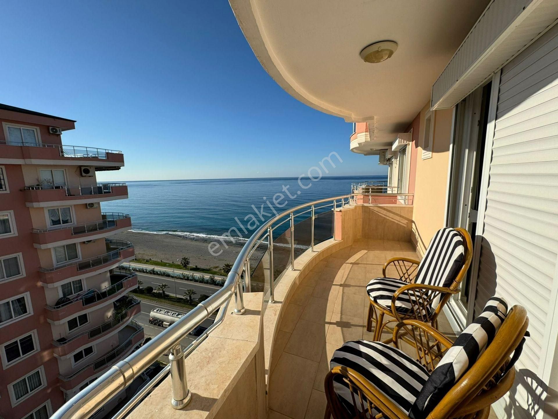 Alanya Mahmutlar’da Denize Sıfır, Panoramik Manzaralı Ultra Lüks 3+1 Dubleks - Görsel 17