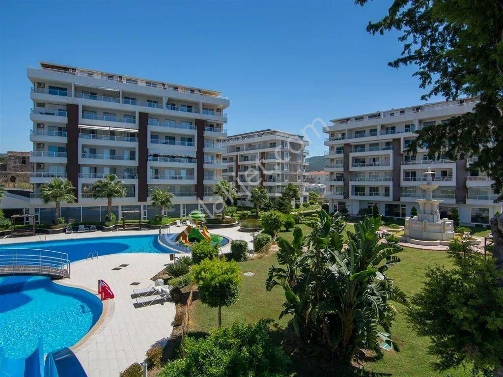 Alanya Demirtaş’ta İkamete Uygun Sitede, Sosyal Olanaklı 2+1 Daire