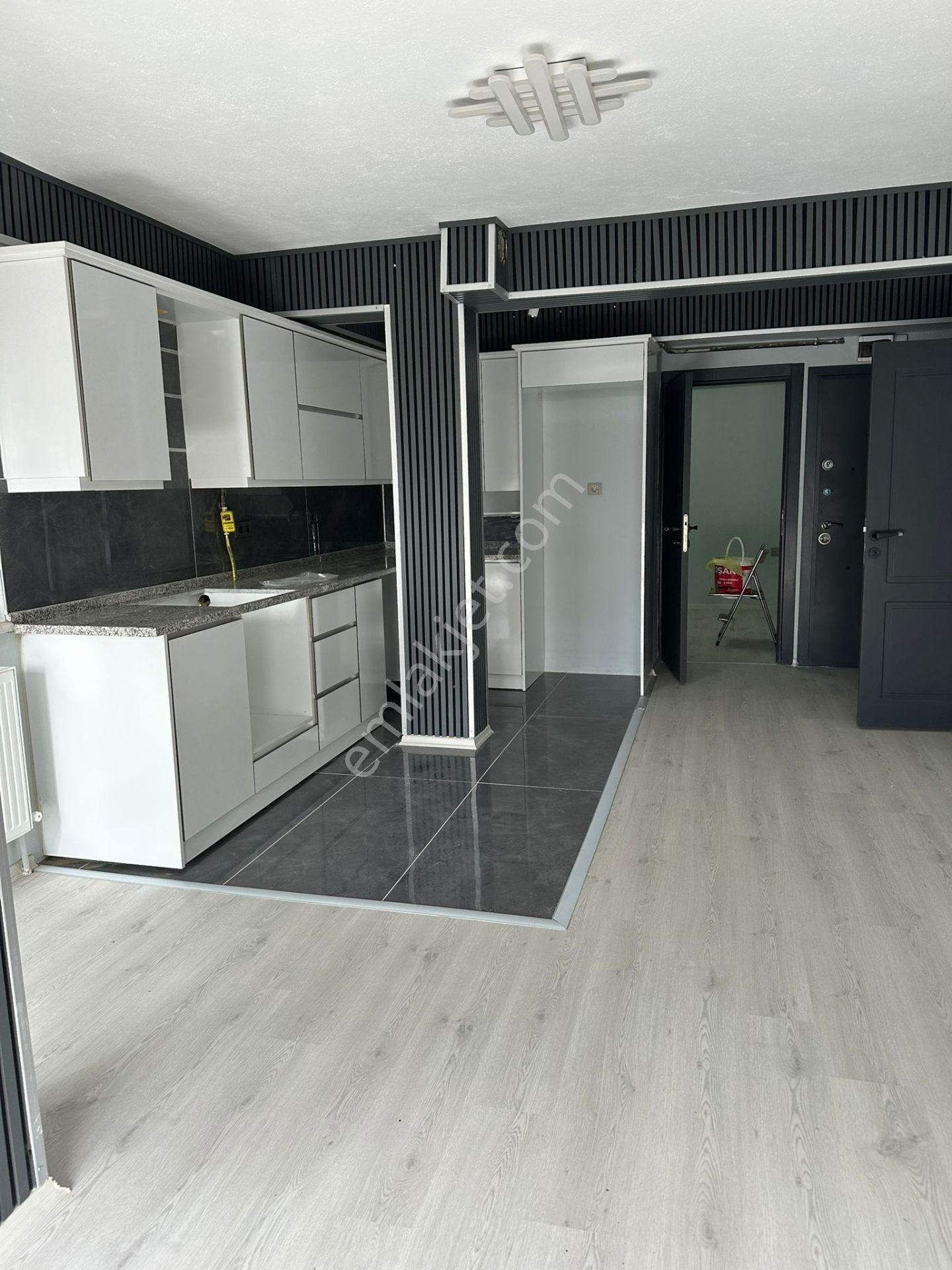 Küçük Kumlada Deniz Manzaralı 1+1 İçi Full Yeni Yapılmış Satılık Daire - Görsel 2