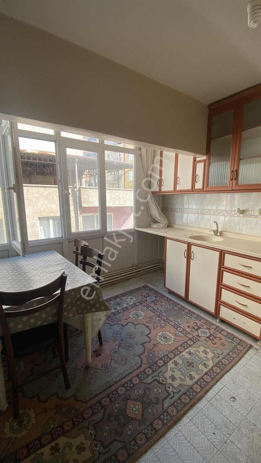 Efeler Cumhuriyet Mahallesinde Geniş 3+1 Daire - Görsel 25