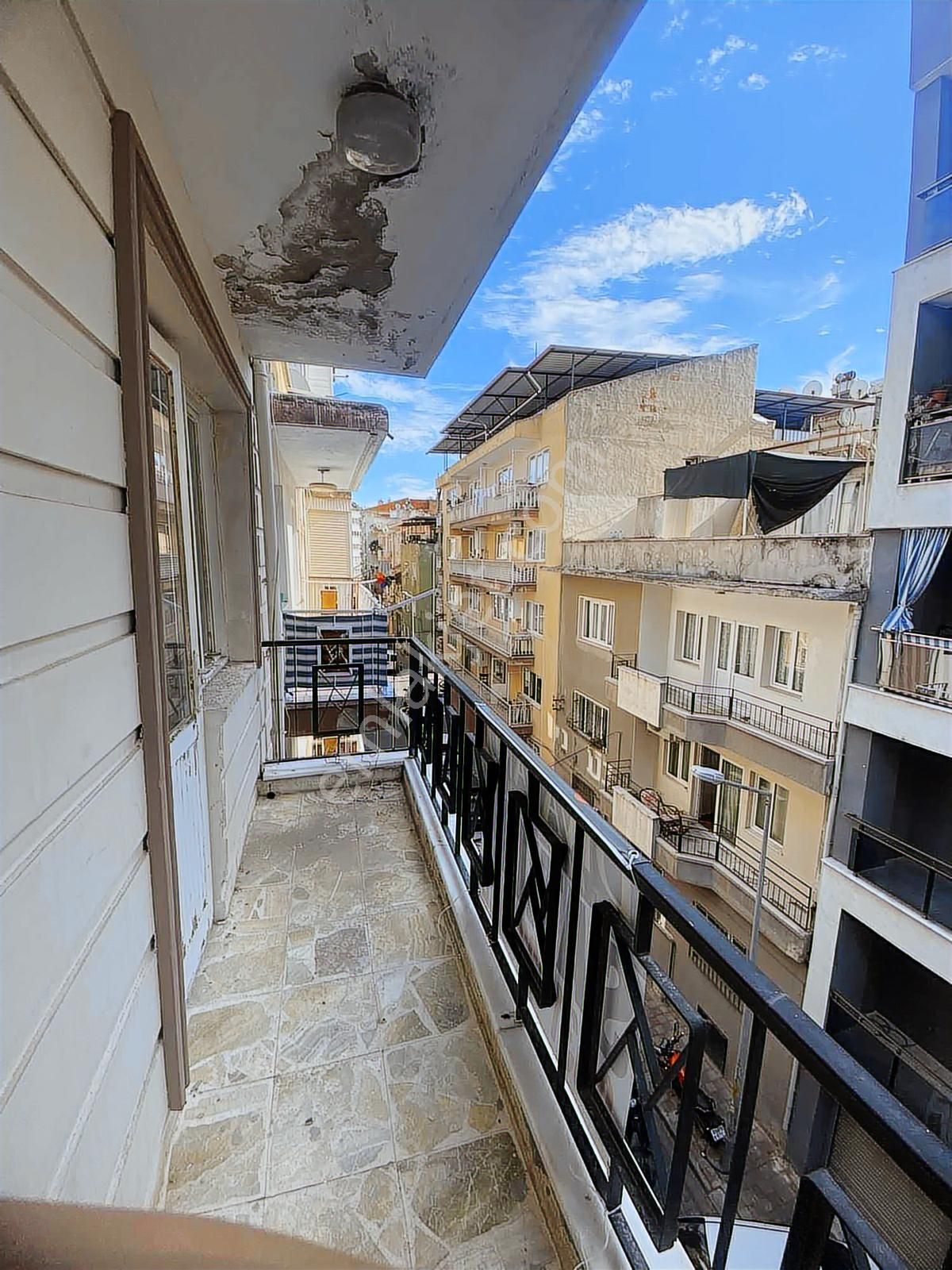 Divaland Gayrimenkulden Cumhuriyet Mahallesinde Satılık 3+1