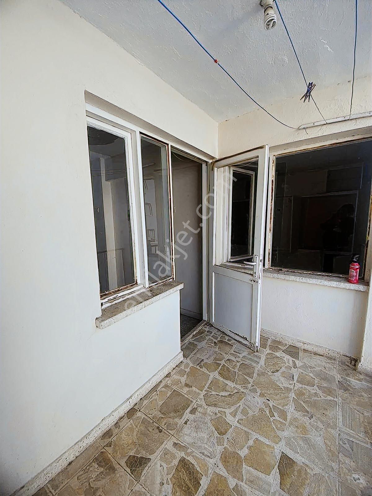 Divaland Gayrimenkulden Cumhuriyet Mahallesinde Satılık 3+1 - Görsel 3