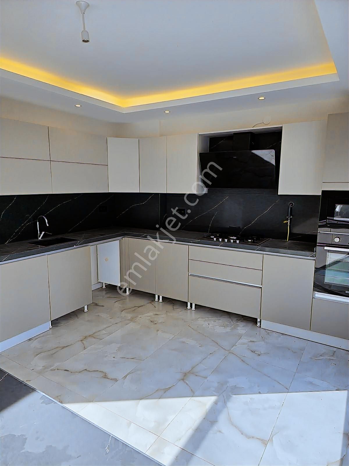 Sakarya Serdivan Avm'ye Komşu 4+1 Lüks Villa - Görsel 24