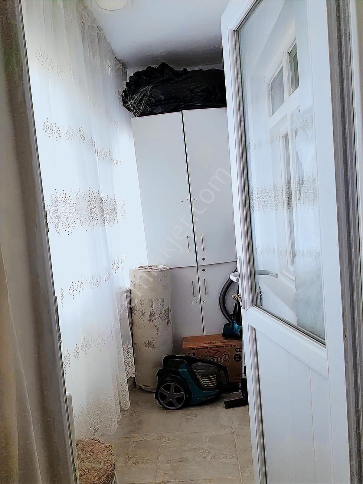 Serhat 100 Evlerde Metroya Yakın, Bakımlı 3+1 Fırsat Daire - Görsel 17