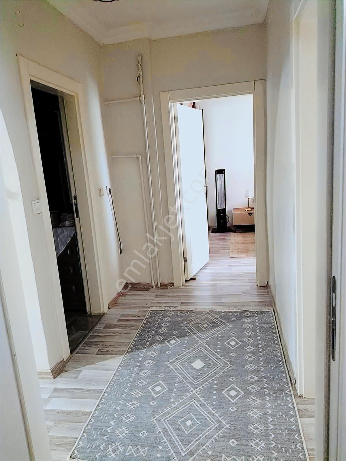 Serhat 100 Evlerde Metroya Yakın, Bakımlı 3+1 Fırsat Daire - Görsel 20