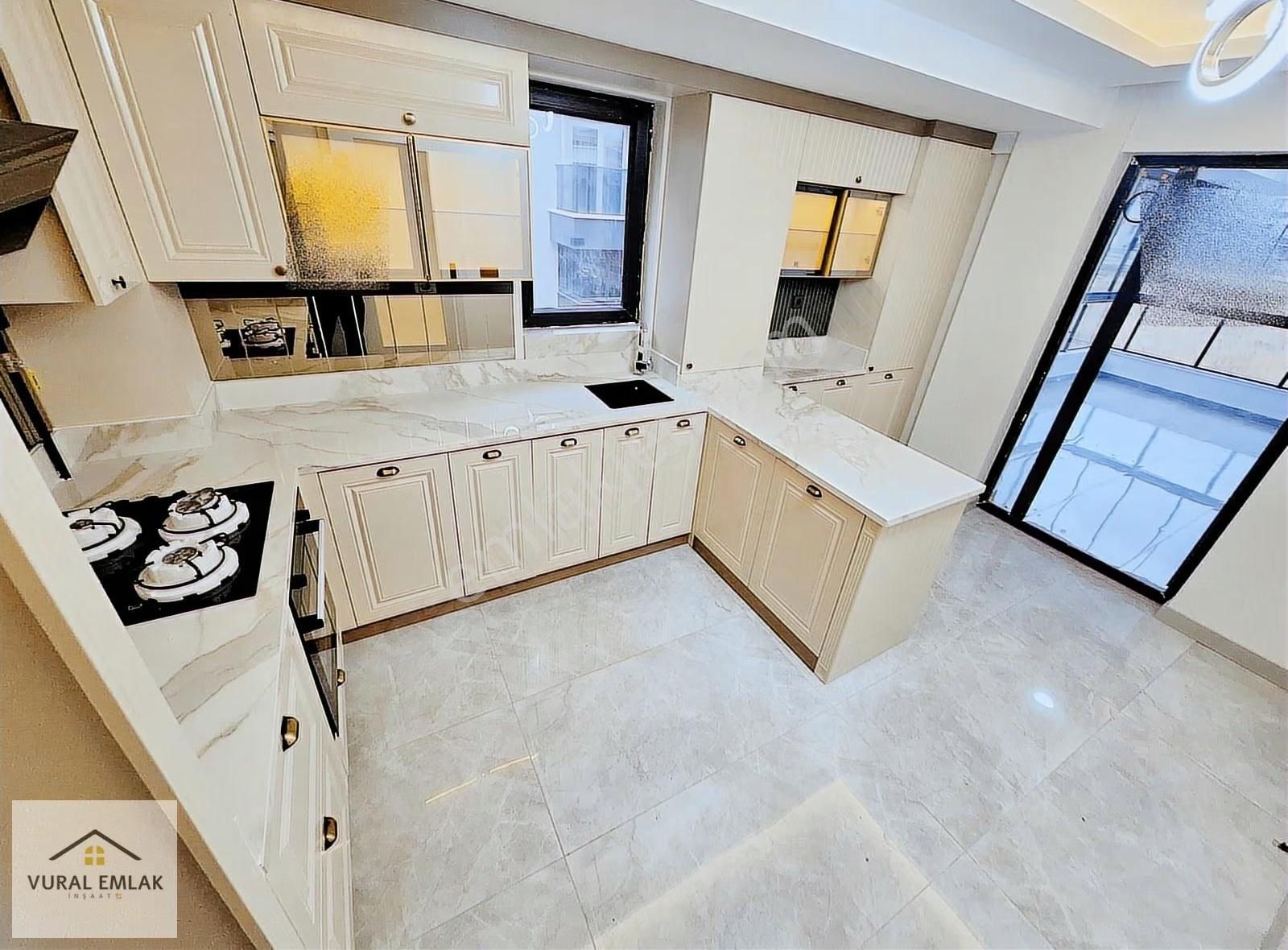 Vural'dan Yenikent'de Merkezi Güzergahta 4+1 İskanlı 170m2 Acill - Görsel 15