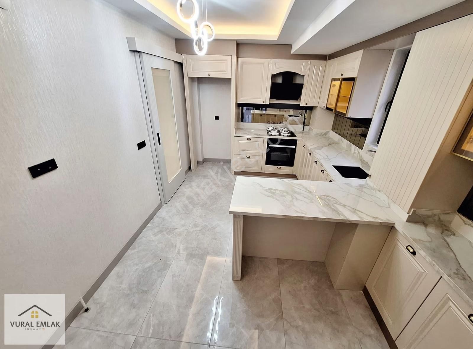 Vural'dan Yenikent'de Merkezi Güzergahta 4+1 İskanlı 170m2 Acill - Görsel 16