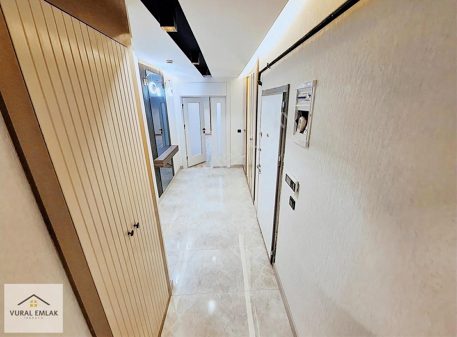 Vural'dan Yenikent'de Merkezi Güzergahta 4+1 İskanlı 170m2 Acill - Görsel 19