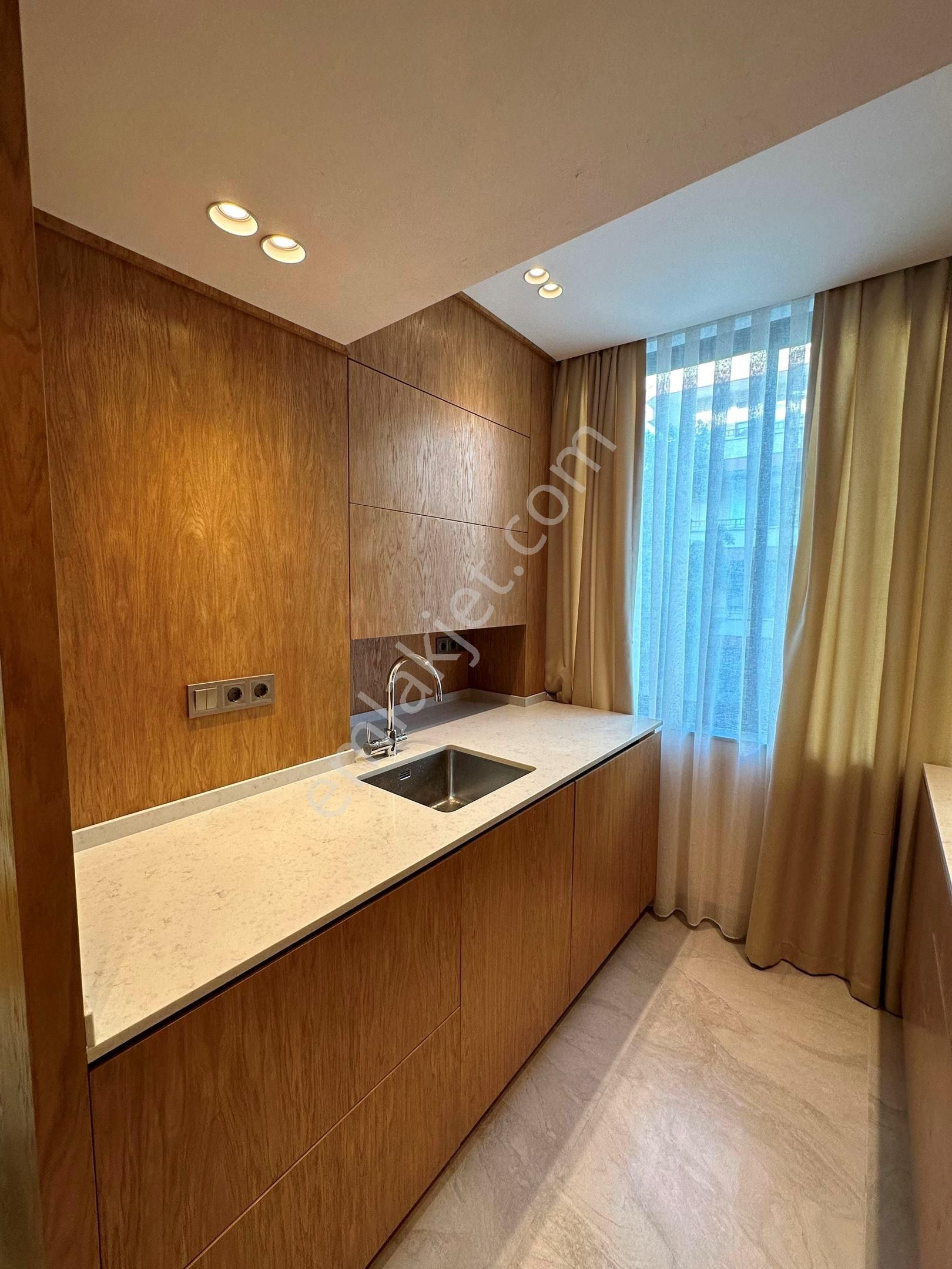 Alanya Güllerpinarı’nda Denize 100 M | Lüks Tasarımlı, Yerden Isıtmalı 3+1 Daire - Görsel 10