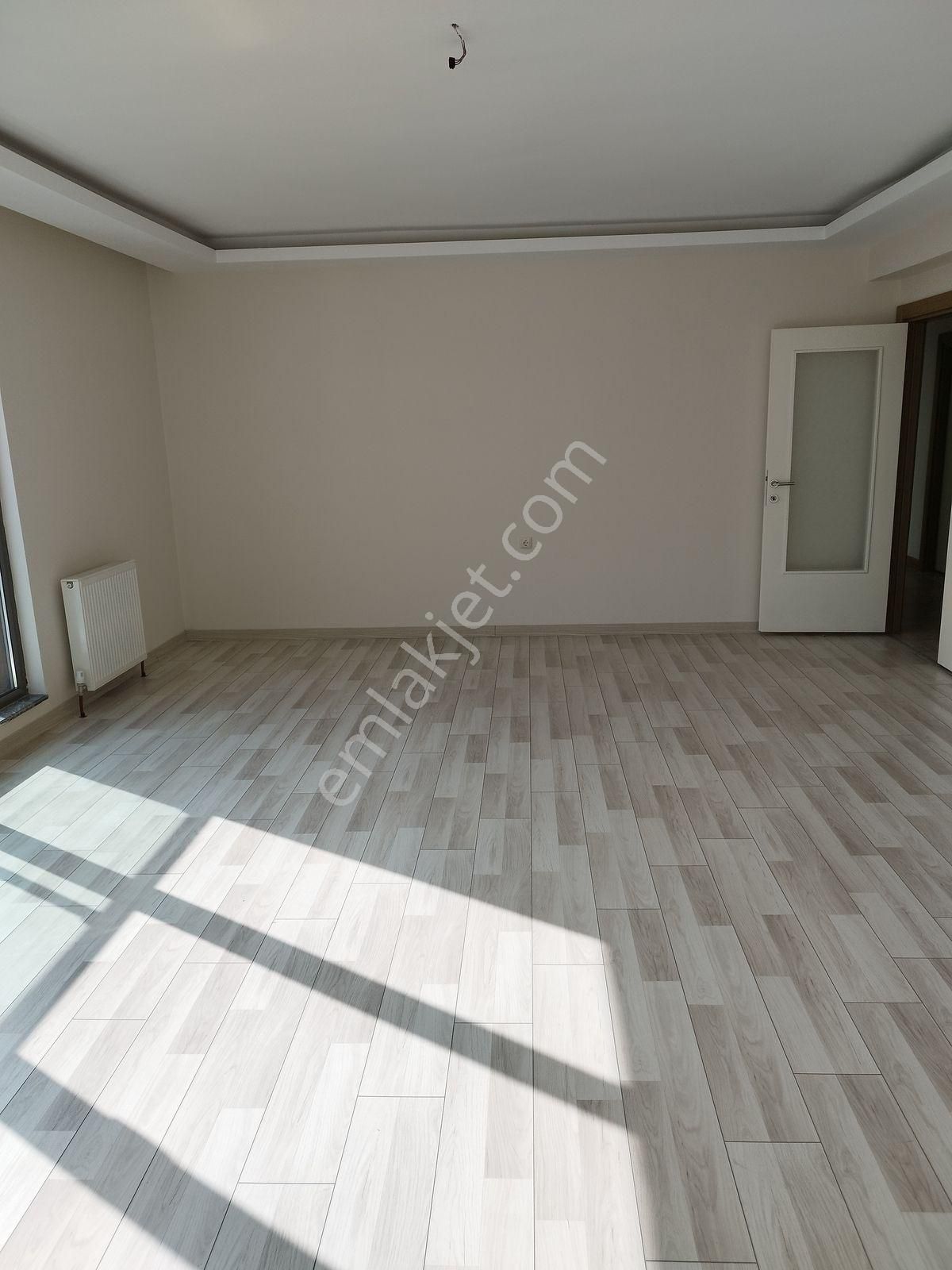Realty Gate Gayri Menkulden Ovacık'ta Kiralık 4+1 Site Dairesi - Görsel 6