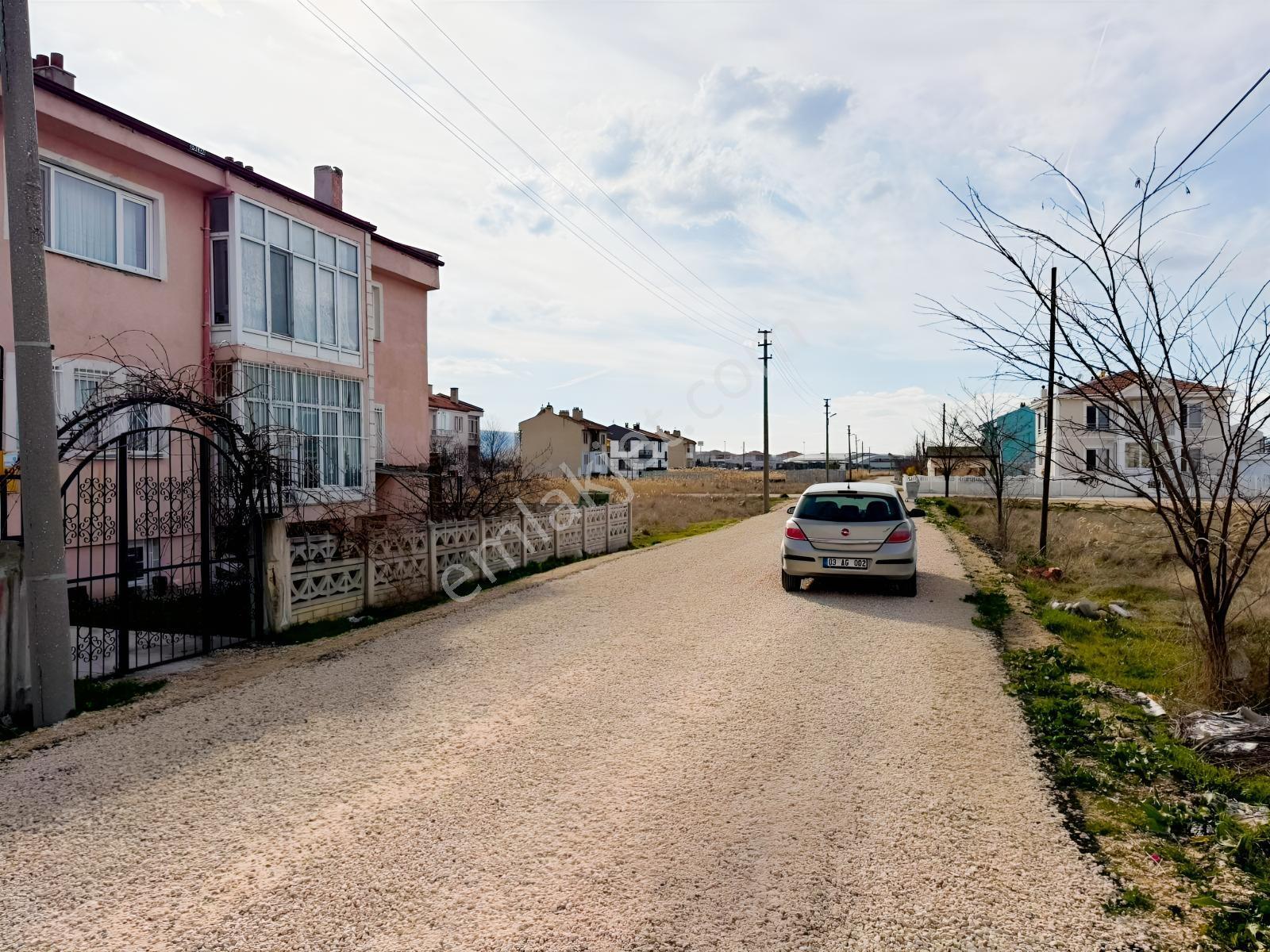 Ertuğrulgazide Villa İmarli Satılık Arsa - Görsel 3