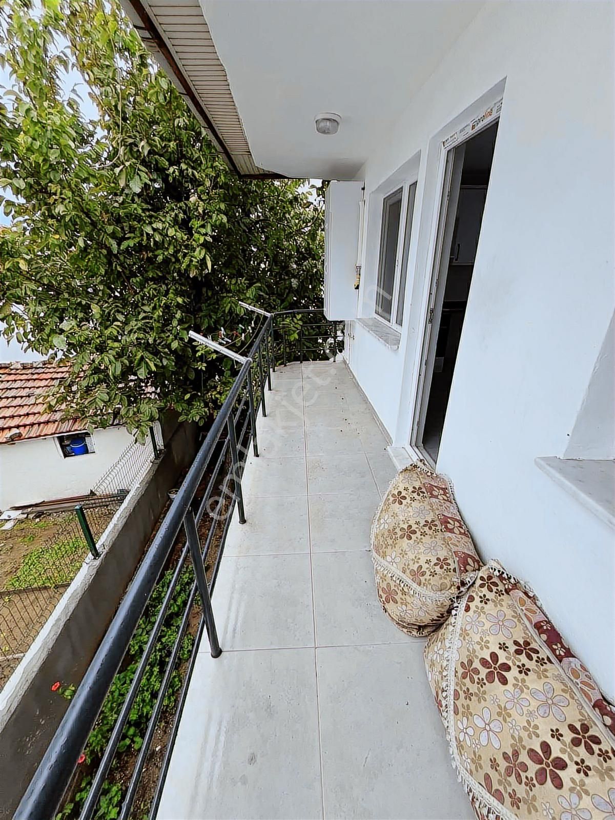 Gömeç Kemalpaşa Hastane Ve Okul Sokağında Kiralık 2+1 Daire - Görsel 19