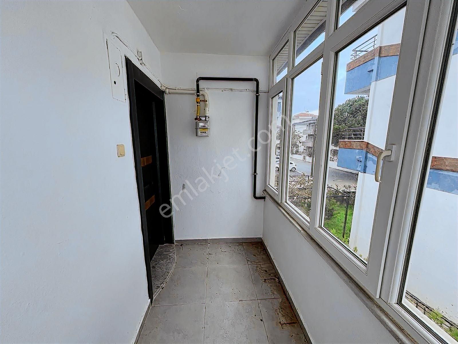 Gömeç Kemalpaşa Hastane Ve Okul Sokağında Kiralık 2+1 Daire - Görsel 14