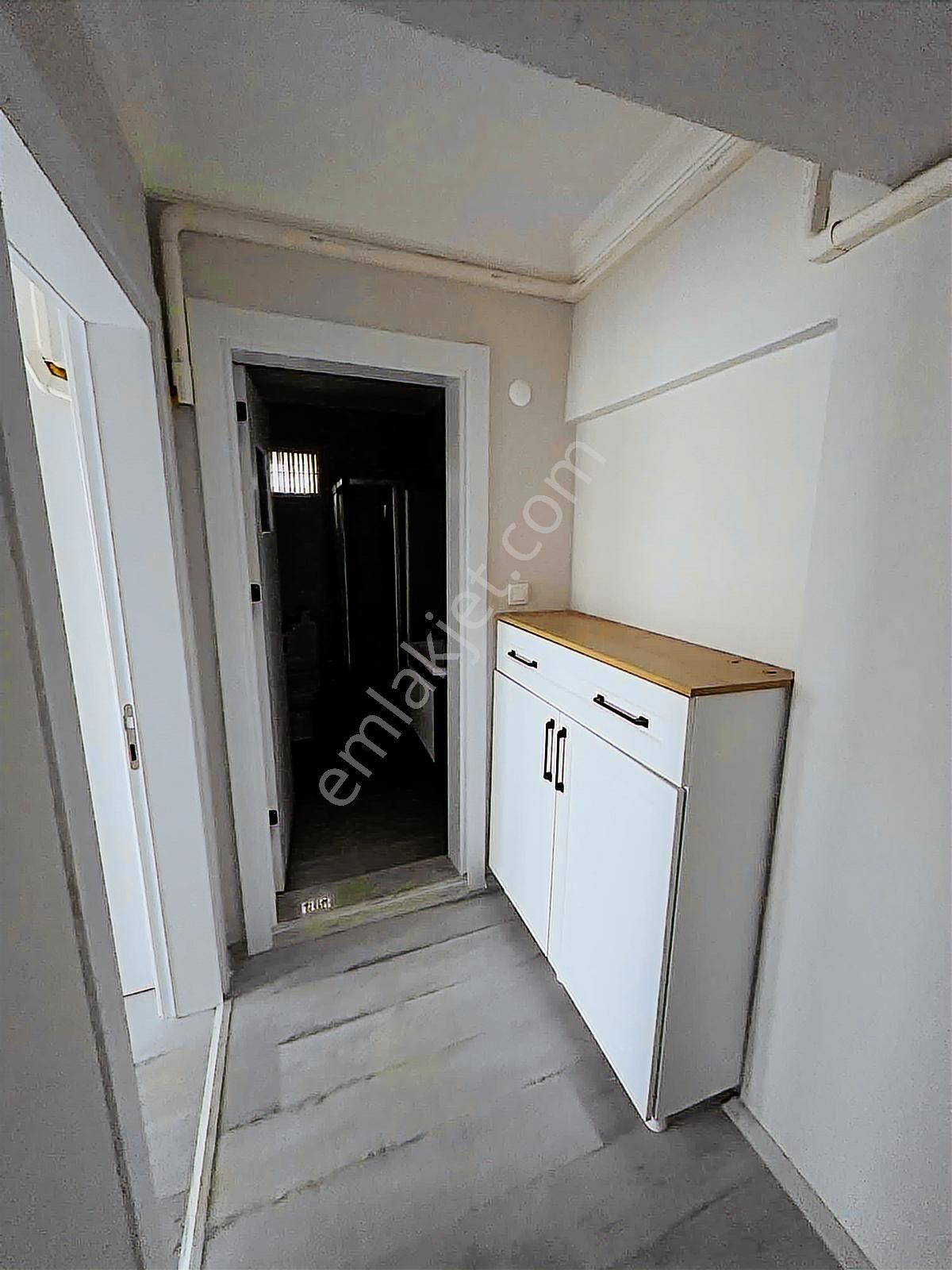 Gömeç Kemalpaşa Hastane Ve Okul Sokağında Kiralık 2+1 Daire - Görsel 12
