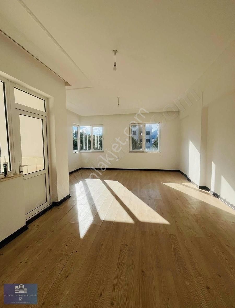 Döşemealtı Yeniköy Mah. 160 M2 3+1 Kiralık Daire - Görsel 9
