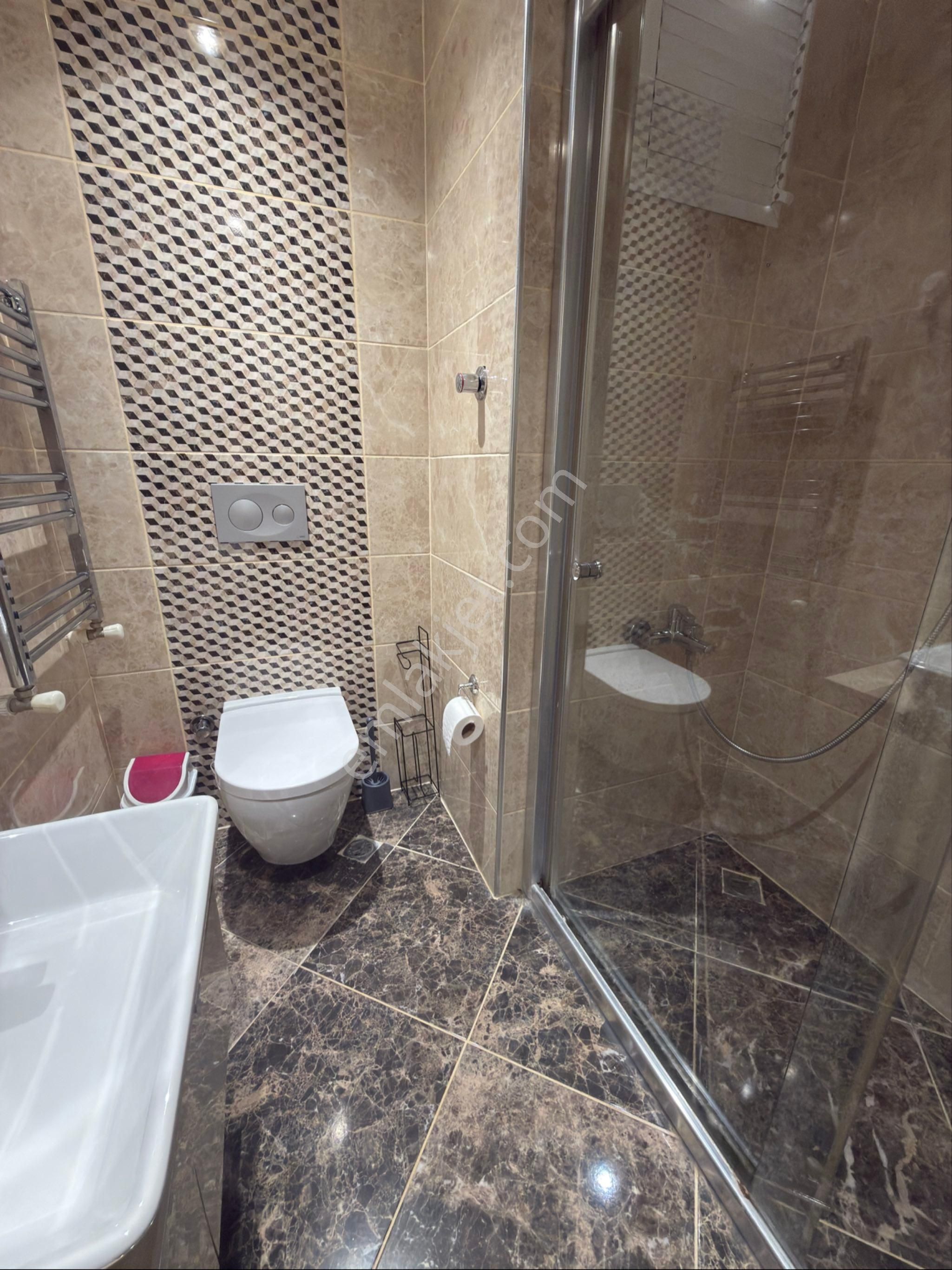 Adana’nın En Elit Sitelerinden Begoviç Bulvarı’nda 1+1 Ultra Vip Eşyalı Kiralık Daire - Görsel 22