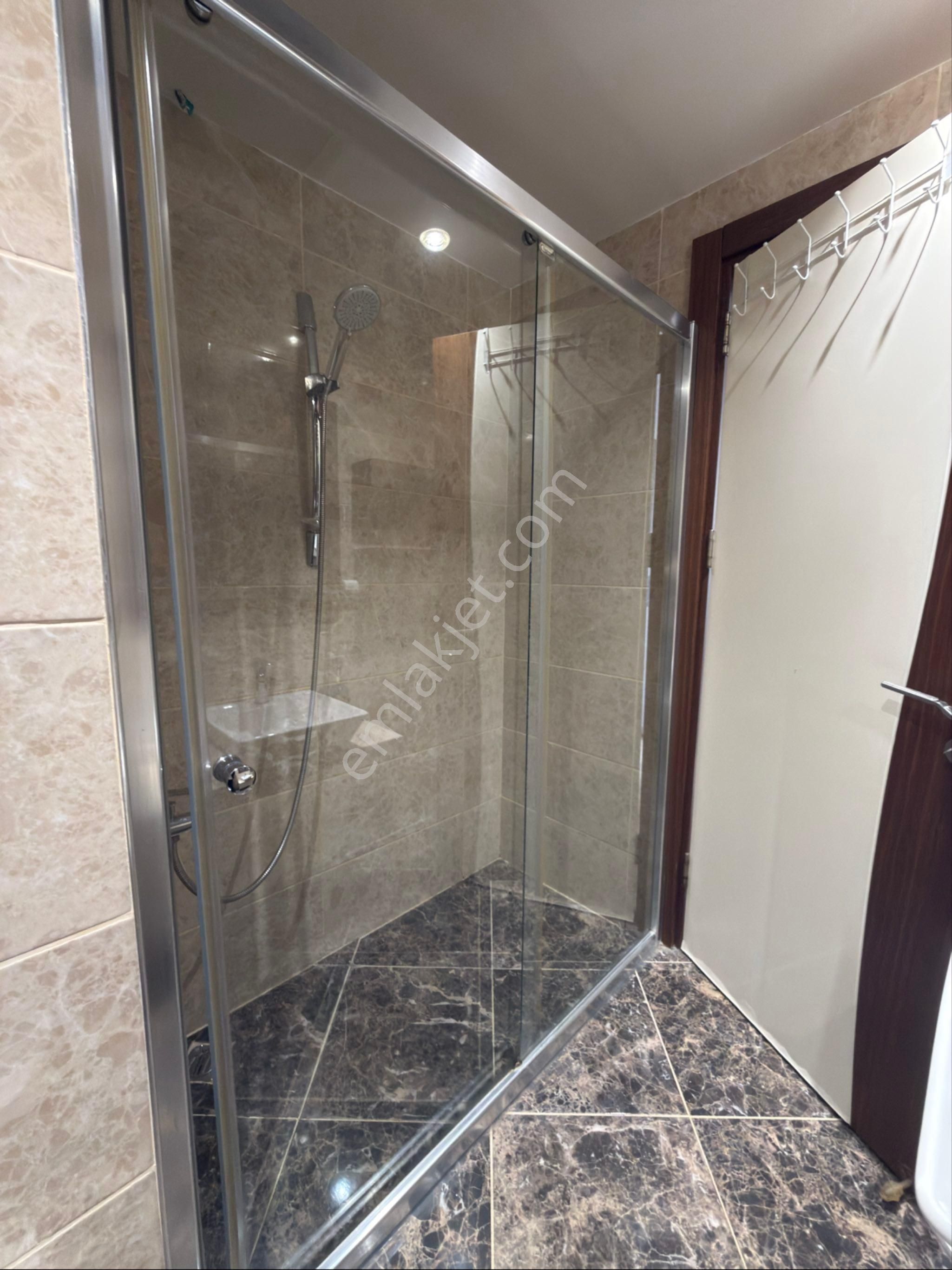 Adana’nın En Elit Sitelerinden Begoviç Bulvarı’nda 1+1 Ultra Vip Eşyalı Kiralık Daire - Görsel 21