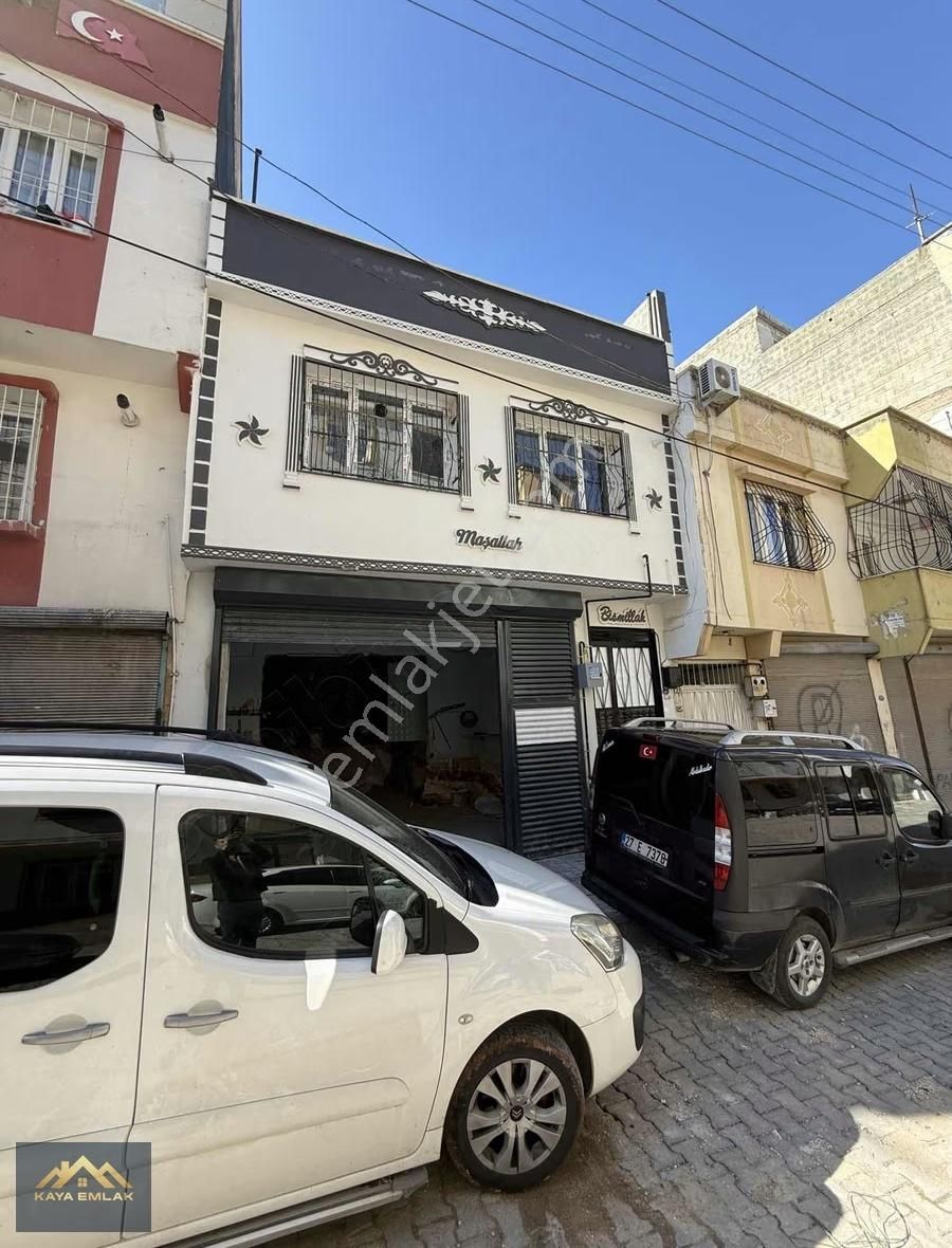 75. Yıl Mahallesi'nde Satılık 2 Katlı Müstakil Ev