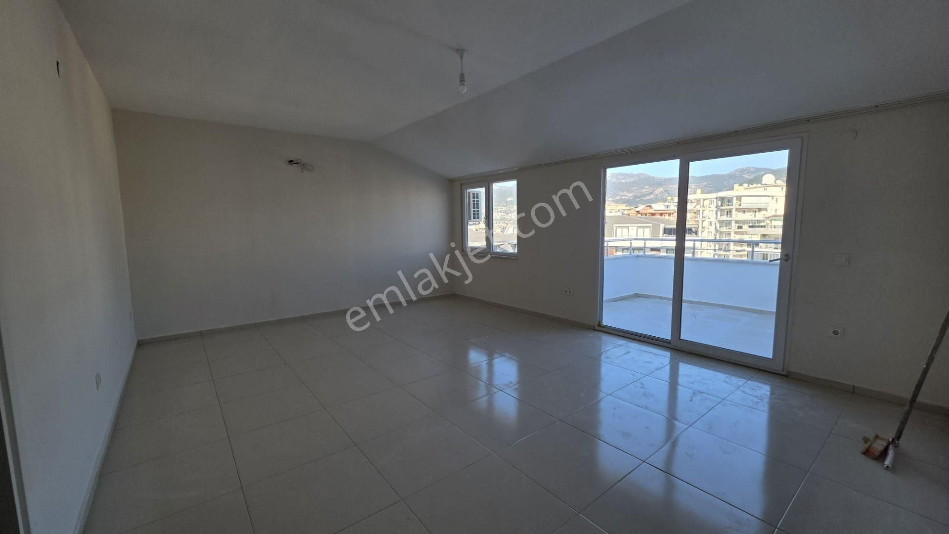 Alanya Tosmur 2+1 Penthouse Denize Yakın İnanılmaz Muhteşem Yatırım Fırsatı - Görsel 26