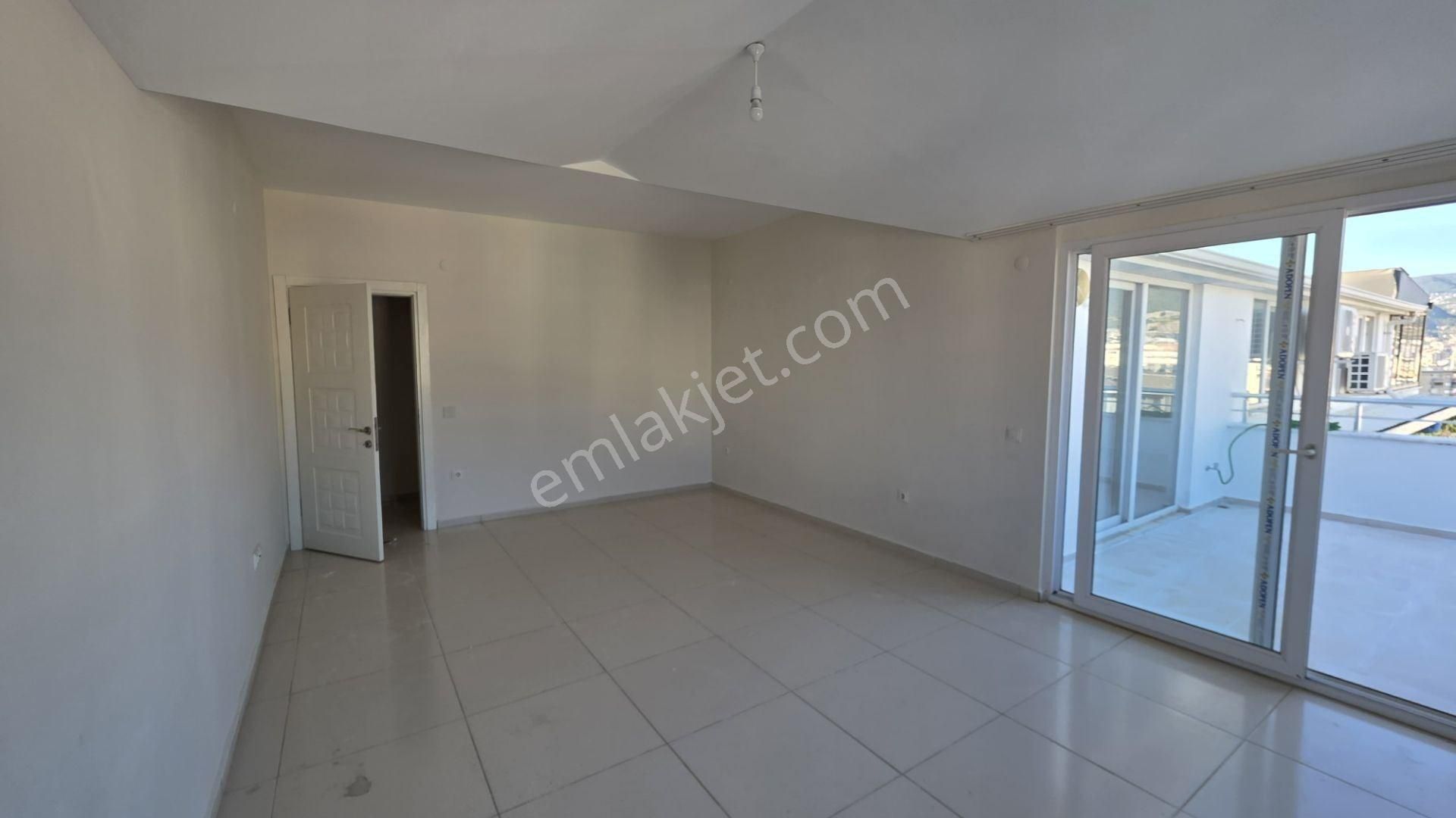 Alanya Tosmur 2+1 Penthouse Denize Yakın İnanılmaz Muhteşem Yatırım Fırsatı - Görsel 20